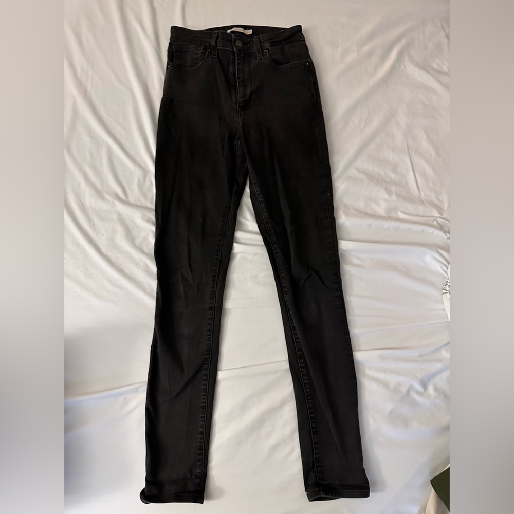 Levi’s 721 Highrise Skinny Jeans